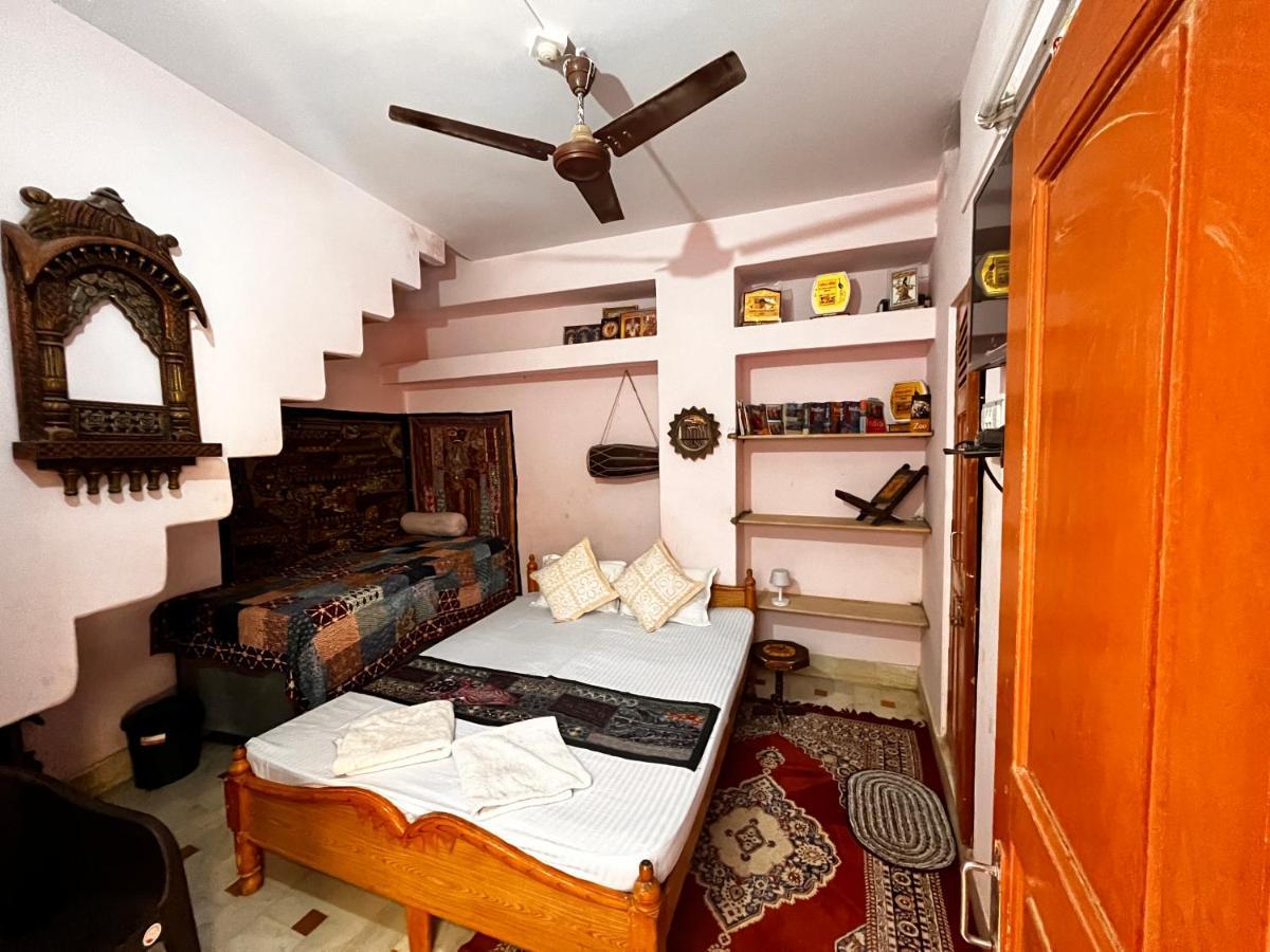 Hostel Marigold Home Stay Джайсалмер Екстер'єр фото